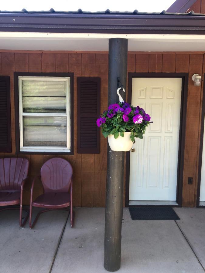 Spring Creek Inn Hill City Exterior foto